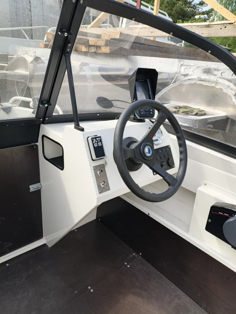 ЛодкаТактика 390